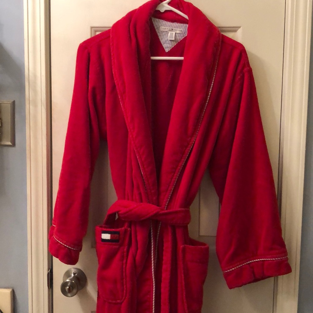 Women’s Tommy Hilfiger small red robe